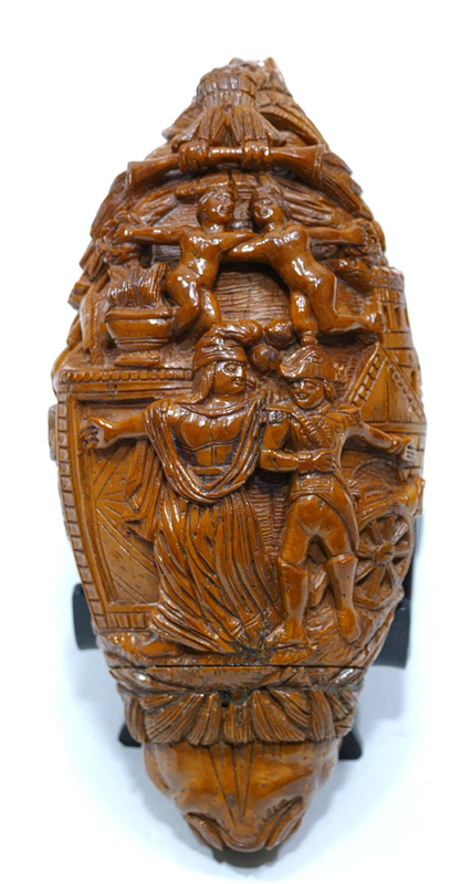 Reverse of the snuff box depicting Napoleon Bonaparte and Marianne